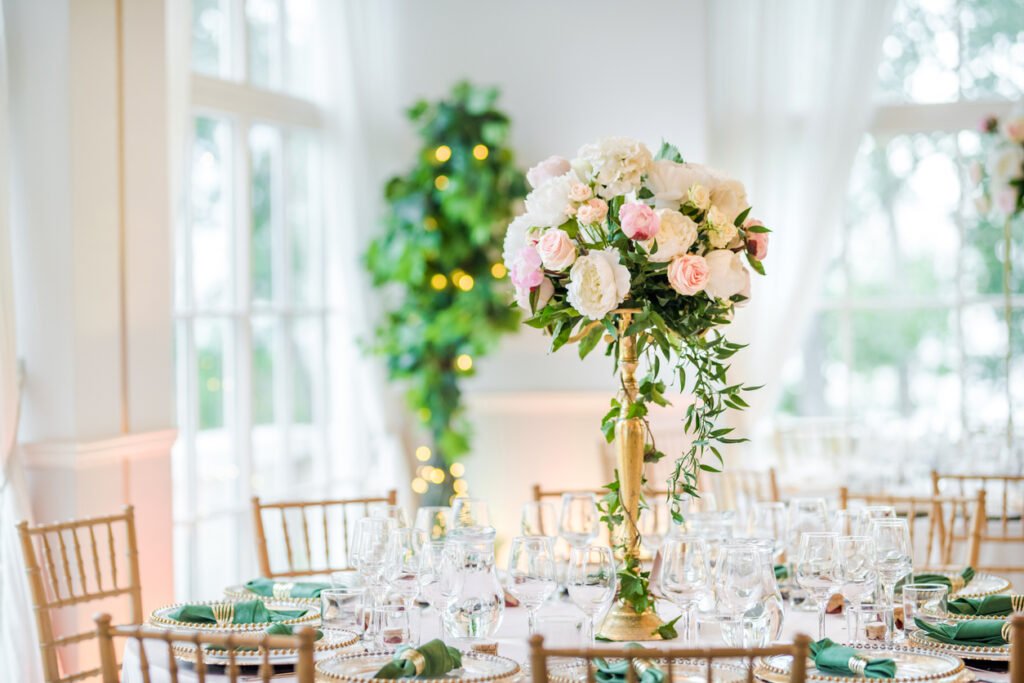Luxury wedding table decoration. Special event table set up. Fresh flower decoration.